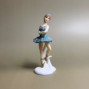 Vintage Ballerina Figurine with Swan | Elegant Porcelain Ballet Dancer